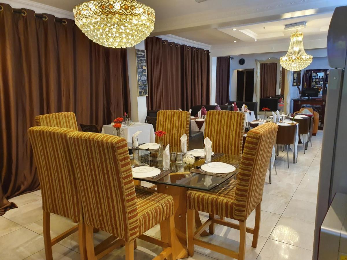 Apartment Royale Hotel & Suite Лагос Экстерьер фото