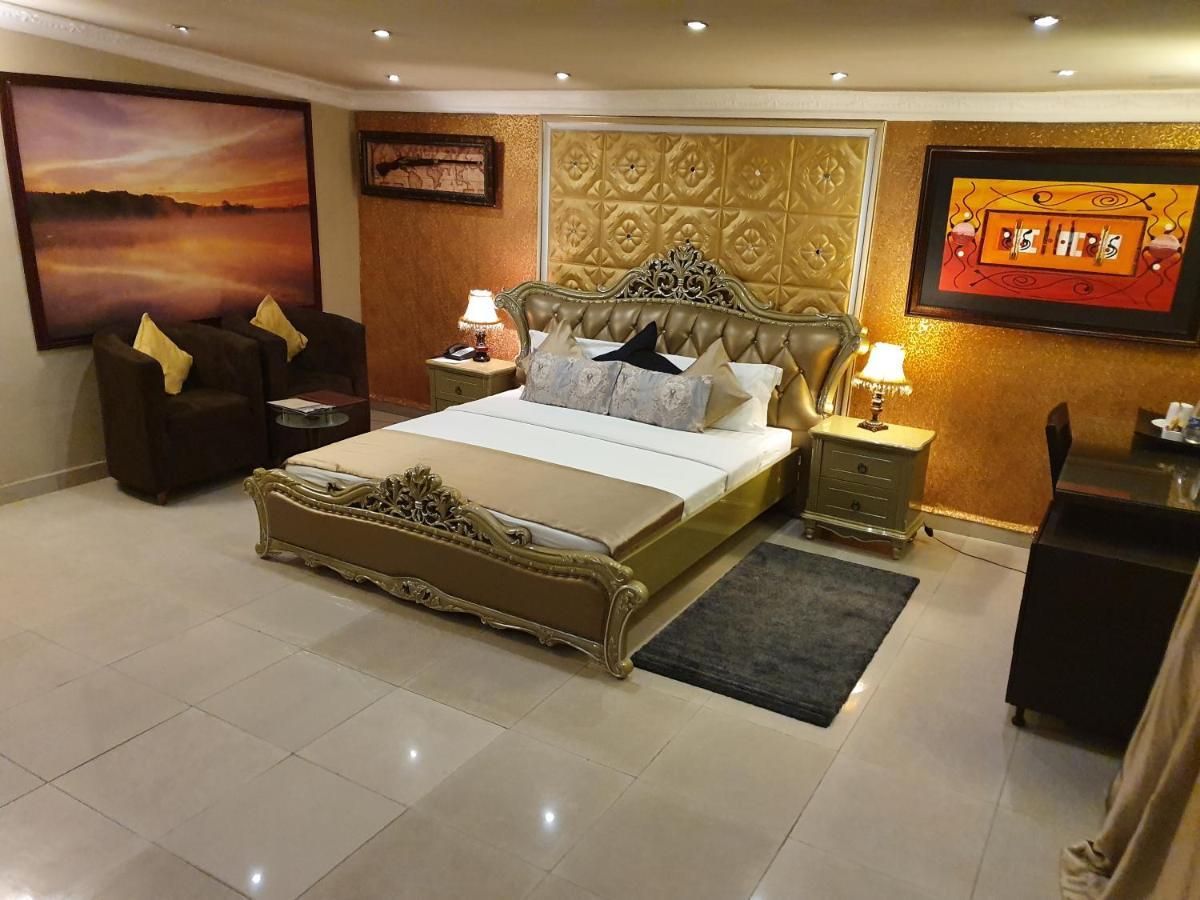 Apartment Royale Hotel & Suite Лагос Экстерьер фото