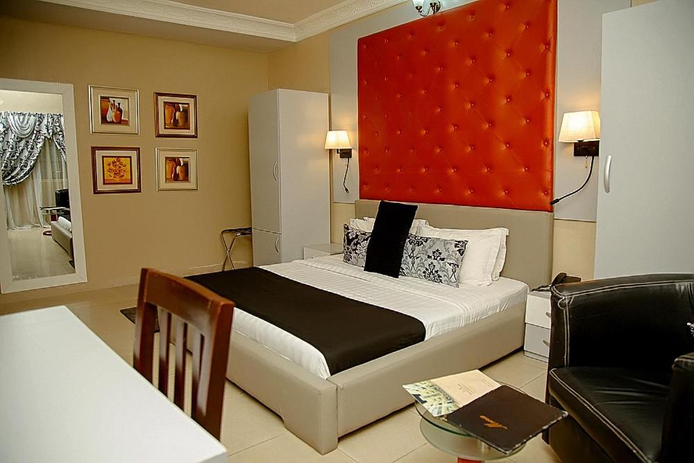 Apartment Royale Hotel & Suite Лагос Экстерьер фото