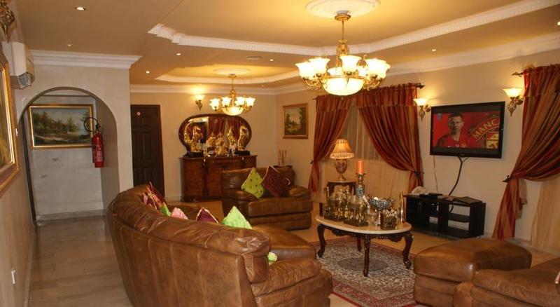Apartment Royale Hotel & Suite Лагос Экстерьер фото
