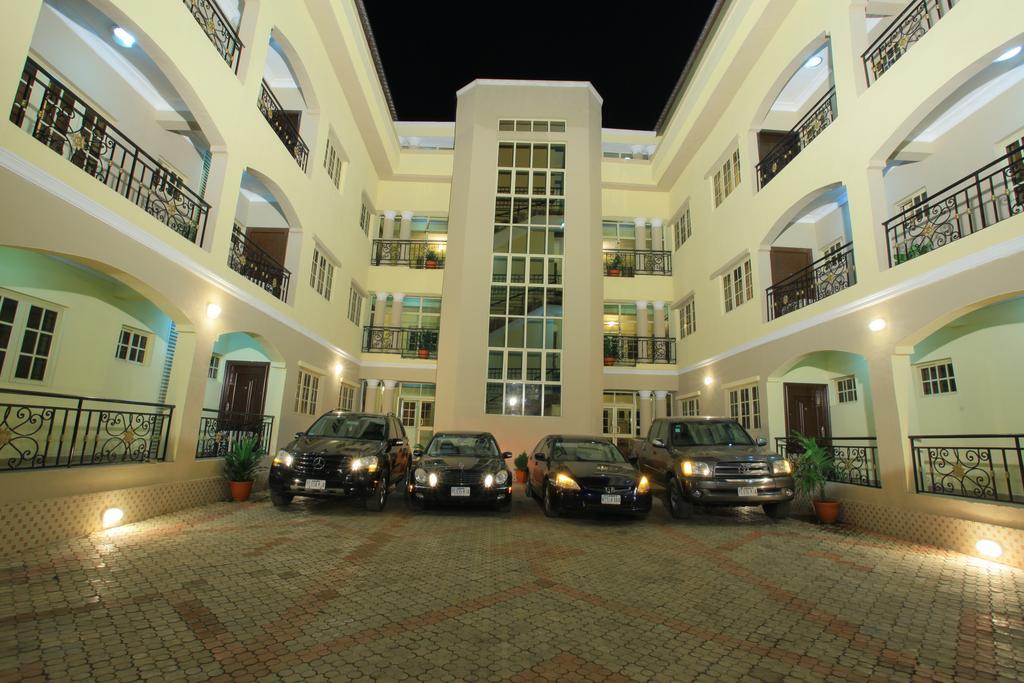 Apartment Royale Hotel & Suite Лагос Экстерьер фото